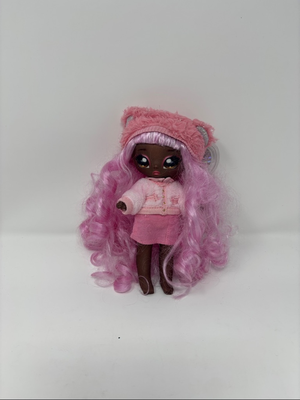 Na! Na! Na! surprise | Pink Curly-Hair Fashion Doll with Fuzzy Hat - Kids Toys